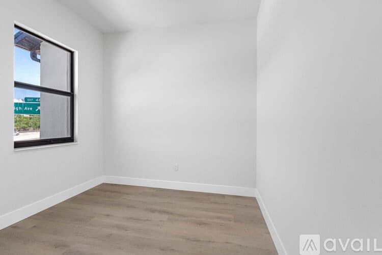 Tampa Townhome: 7015 N Central Ave