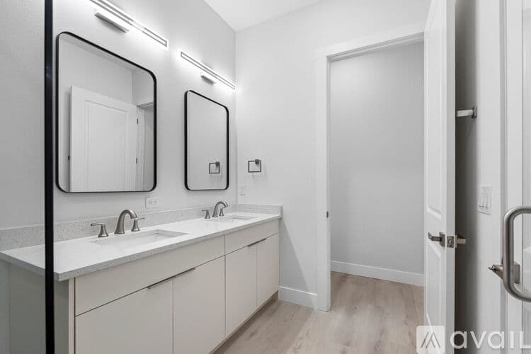 Tampa Townhome: 7015 N Central Ave