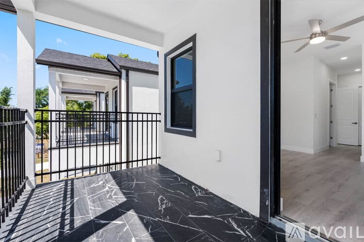 Tampa Townhome: 7015 N Central Ave