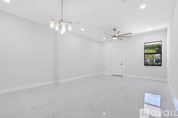 Tampa Townhome: 7015 N Central Ave
