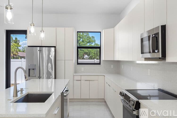 Tampa Townhome: 7015 N Central Ave
