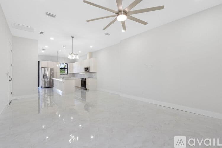 Tampa Townhome: 7015 N Central Ave