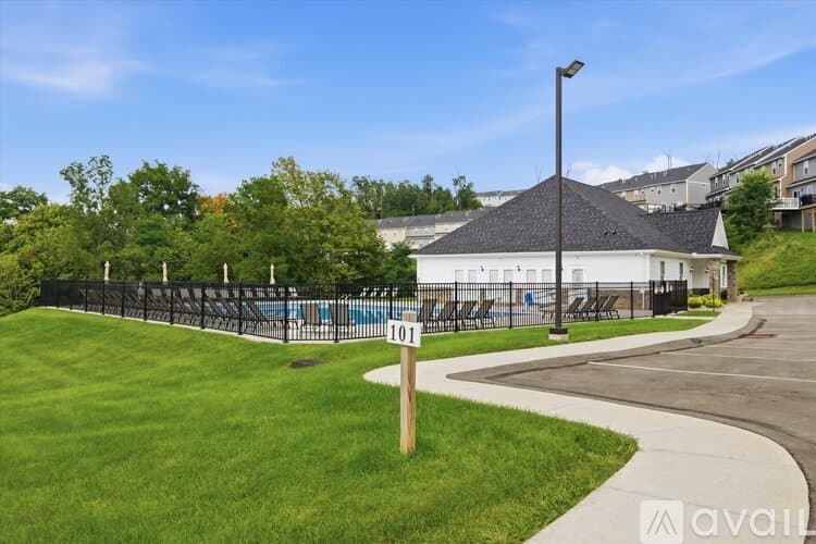 Canonsburg Townhome: 204 Filmore Dr