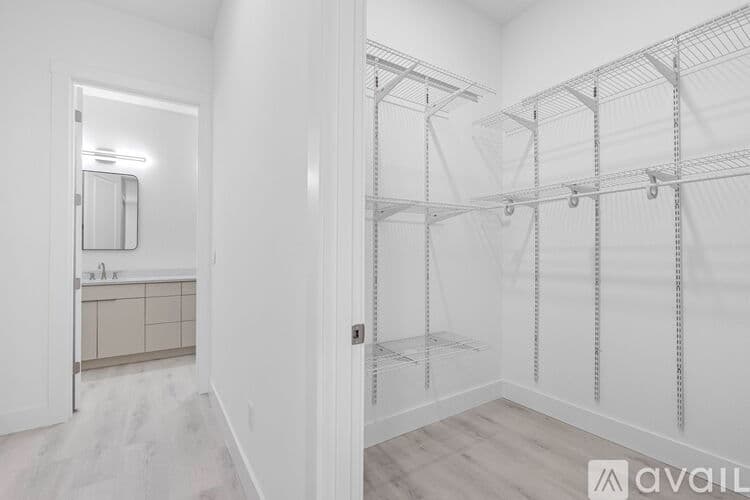 Tampa Apartment: 7015 N Central Ave
