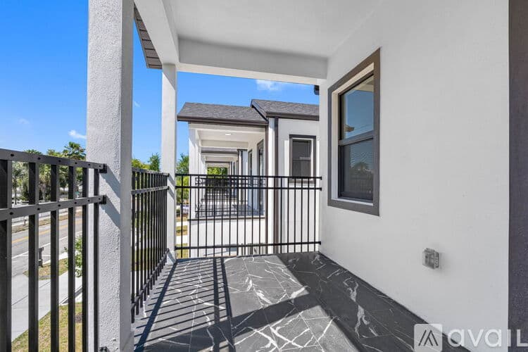 Tampa Apartment: 7015 N Central Ave