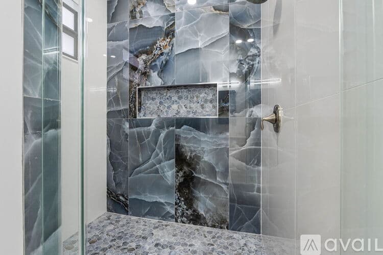 Tampa Apartment: 7015 N Central Ave