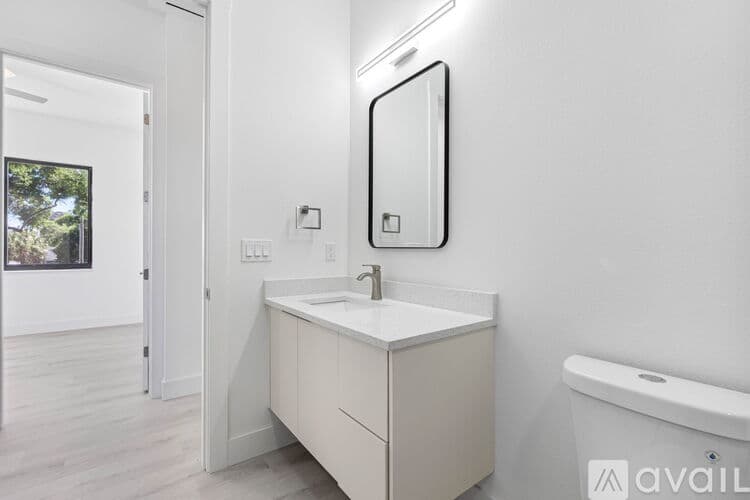 Tampa Apartment: 7015 N Central Ave