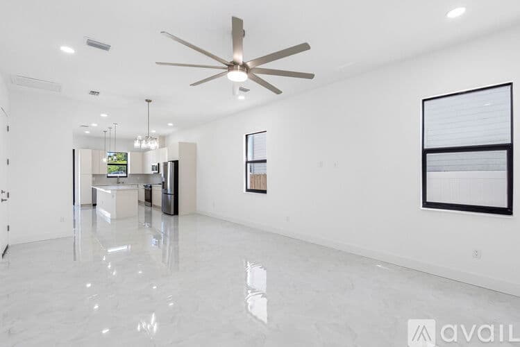 Tampa Apartment: 7015 N Central Ave