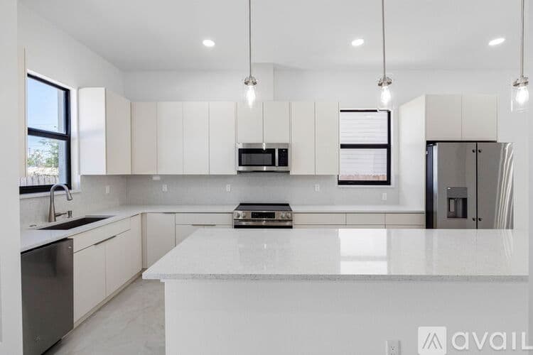 Tampa Apartment: 7015 N Central Ave
