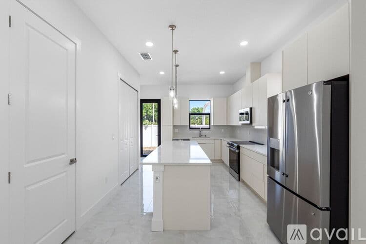 Tampa Apartment: 7015 N Central Ave