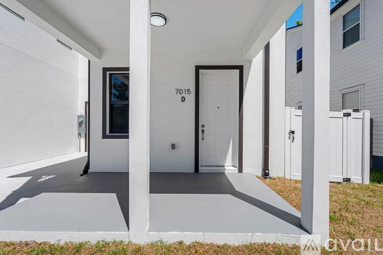 Tampa Apartment: 7015 N Central Ave