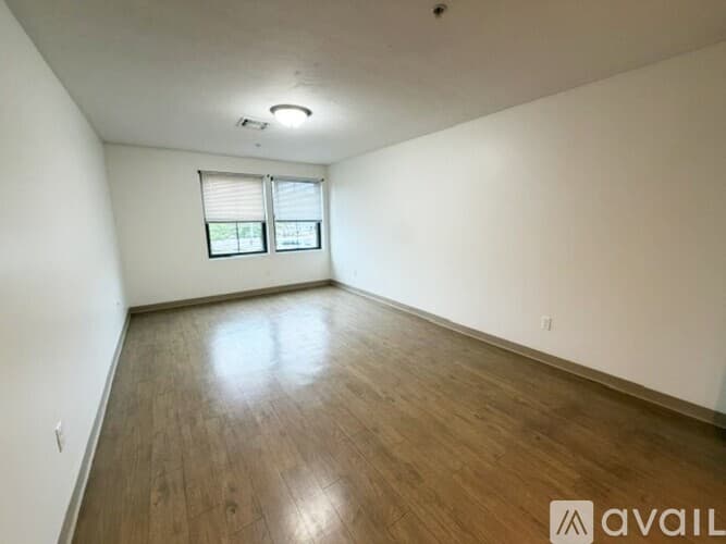 Dedham Apartment: 323 Washington St