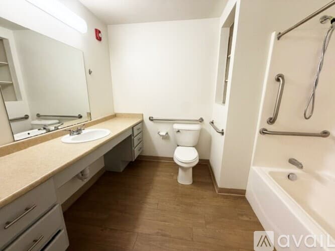 Dedham Apartment: 323 Washington St