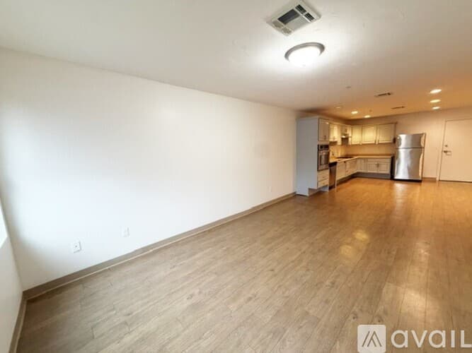 Dedham Apartment: 323 Washington St