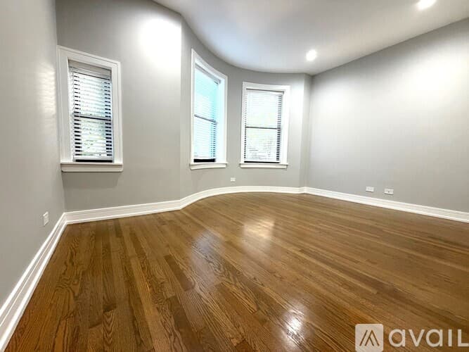 Chicago Apartment: 933 W Sheridan Rd