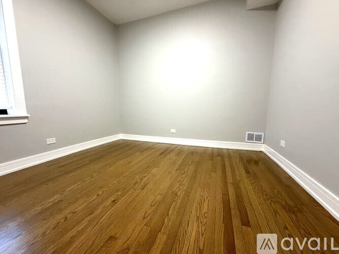 Chicago Apartment: 933 W Sheridan Rd