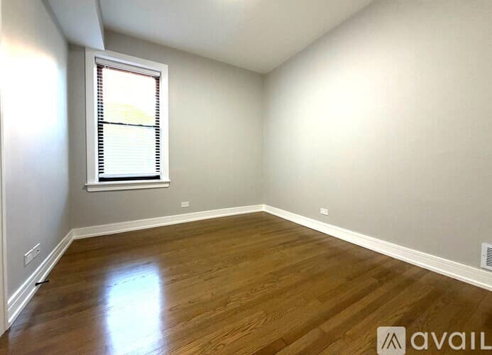 Chicago Apartment: 933 W Sheridan Rd