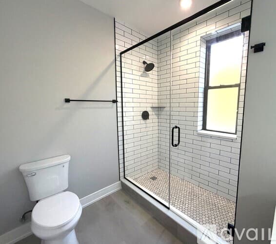 Chicago Apartment: 933 W Sheridan Rd
