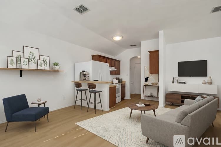 Fort Worth House: 2721 Carten St
