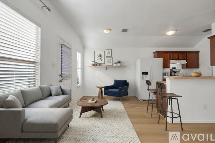 Fort Worth House: 2721 Carten St