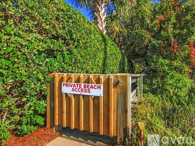 Fernandina Beach House: 4135 South Fletcher Avenue