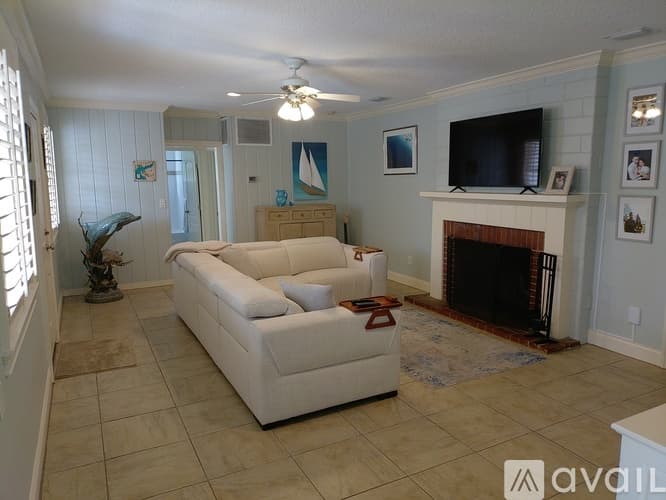 Fernandina Beach House: 4135 South Fletcher Avenue