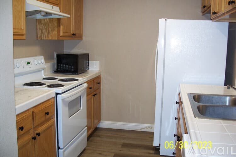 Ceres House: 3853 Lexar Dr