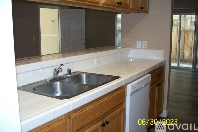 Ceres House: 3853 Lexar Dr