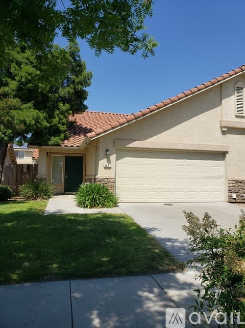 Ceres House: 3853 Lexar Dr