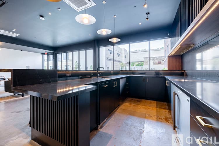 Kansas City Apartment: 315 East 39th Street