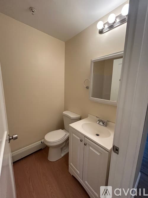 Lynn Apartment: 77 Chestnut St