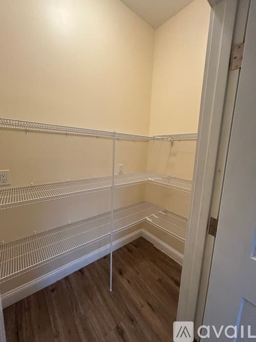 Lynn Apartment: 77 Chestnut St