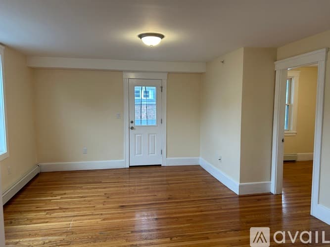 Lynn Apartment: 77 Chestnut St