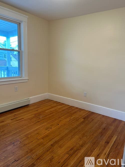 Lynn Apartment: 77 Chestnut St