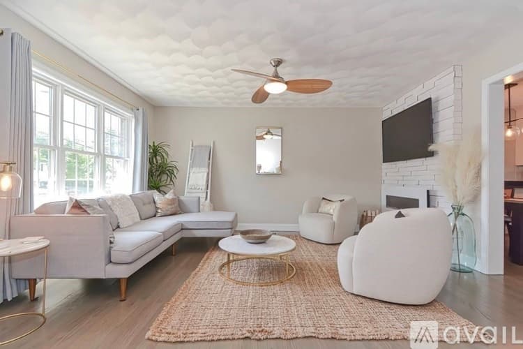 Dedham House: 39 Curve Street