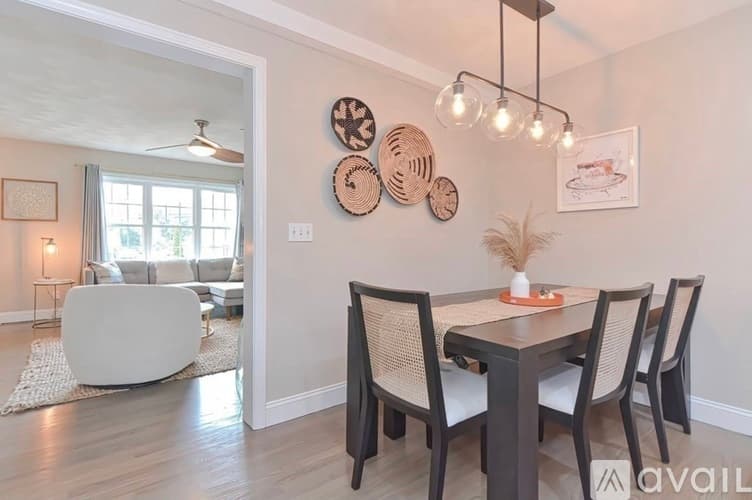 Dedham House: 39 Curve Street