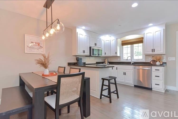Dedham House: 39 Curve Street