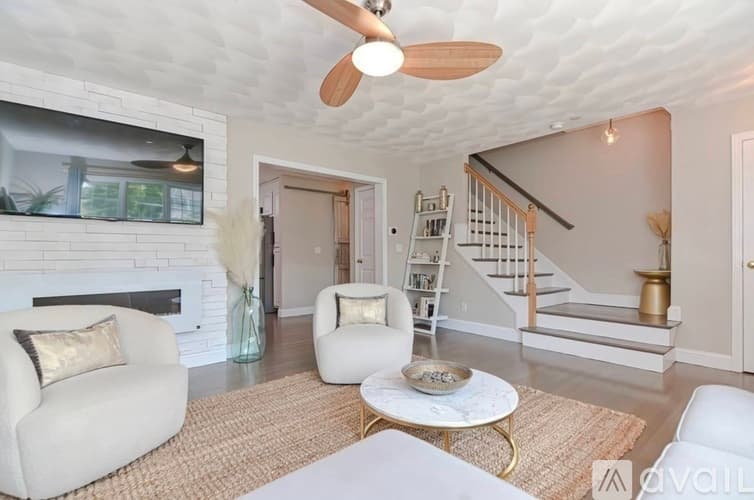 Dedham House: 39 Curve Street