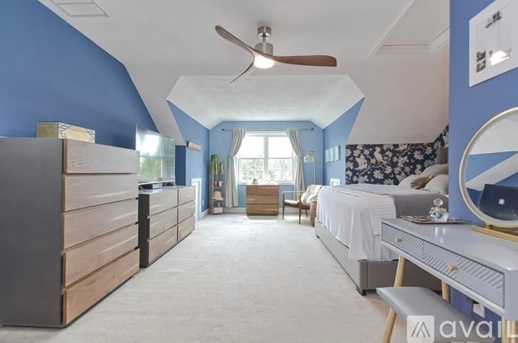 Dedham House: 39 Curve Street