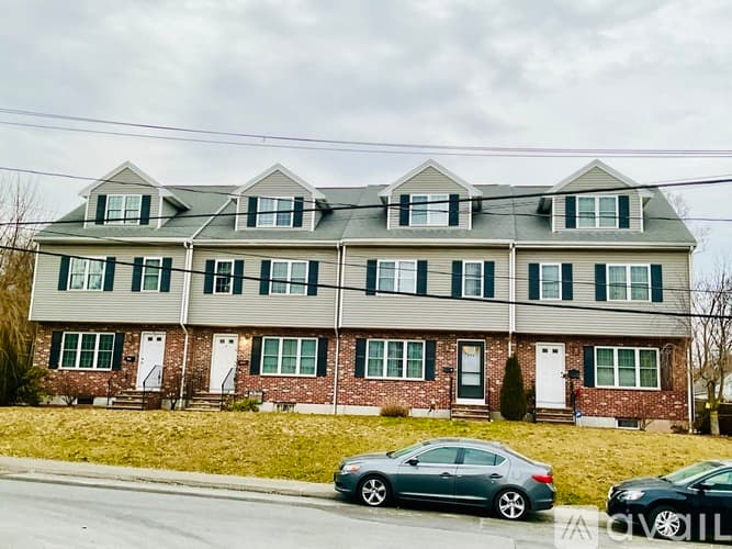 Dedham House: 39 Curve Street