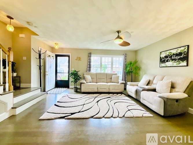 Dedham House: 39 Curve Street