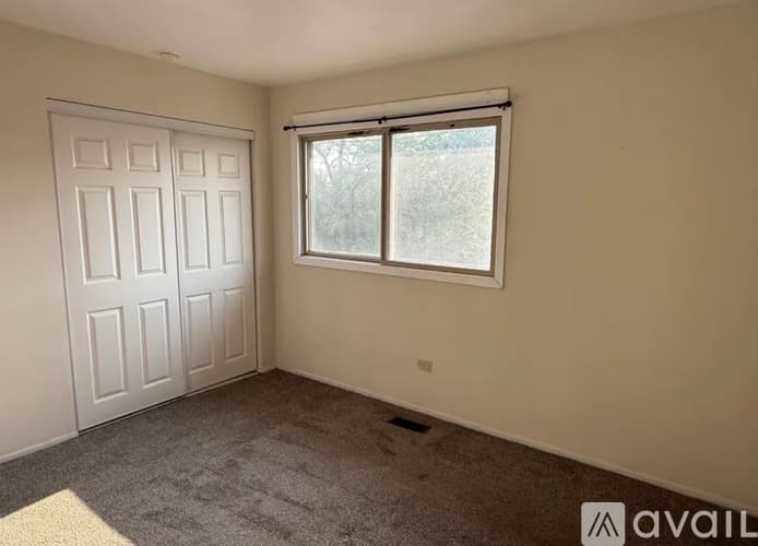 Harvard Apartment: 1020 9th Street