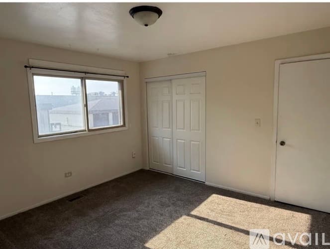 Harvard Apartment: 1020 9th Street