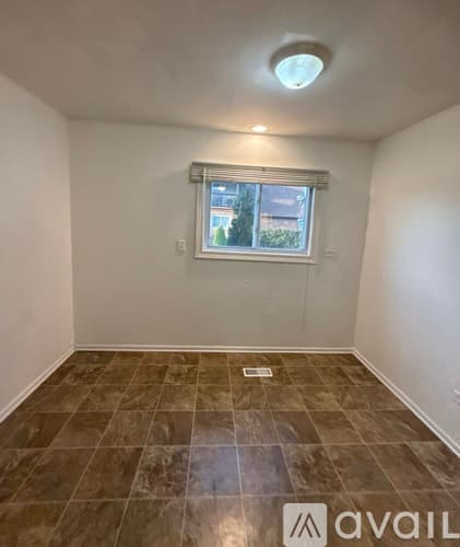 Harvard Apartment: 1020 9th Street