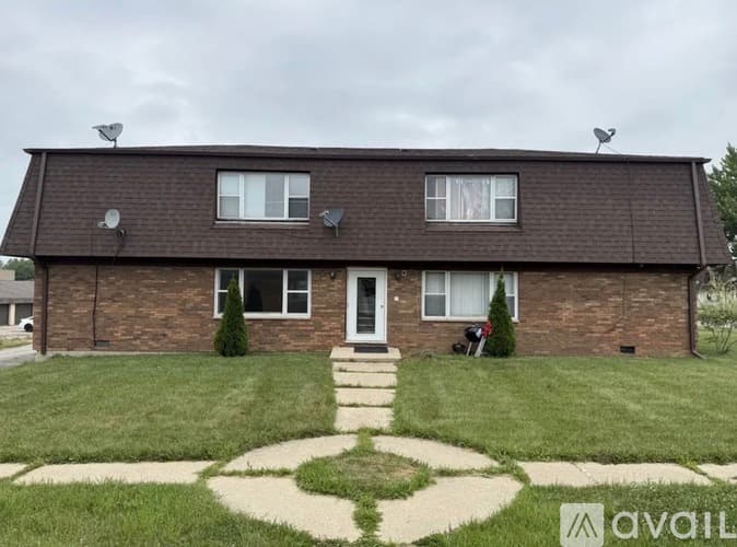 Harvard Apartment: 1020 9th Street