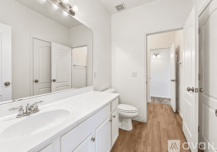 Phoenix House: 3732 West Glass Lane