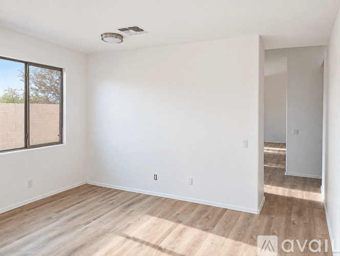 Phoenix House: 3732 West Glass Lane