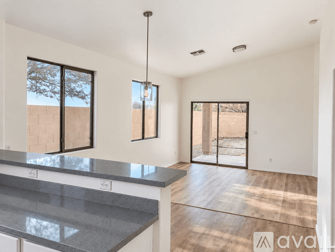Phoenix House: 3732 West Glass Lane