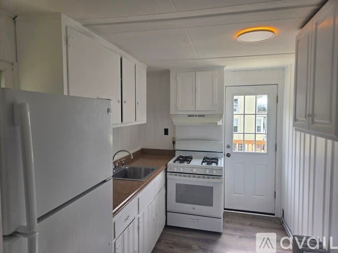 New Milford Apartment: 53 Grove Street