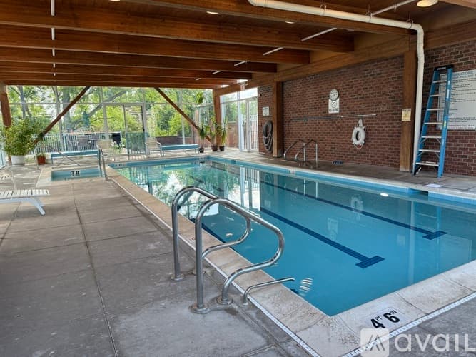 Deerfield Townhome: 335 Milford Road